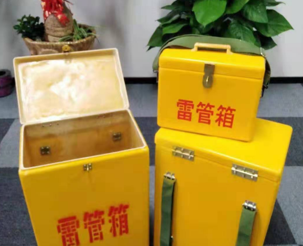 新龙玻璃钢雷管箱有哪些特点